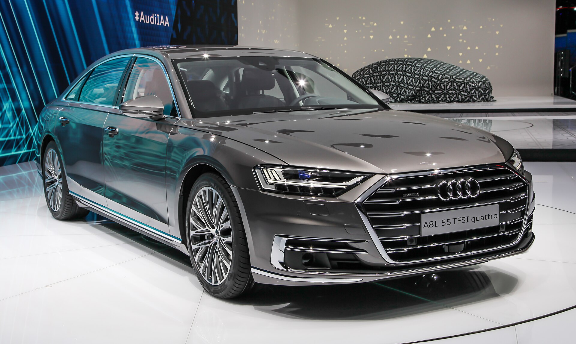 Audi A8 Modellbild für Schweizer Typenschein- und Fahrzeugdaten