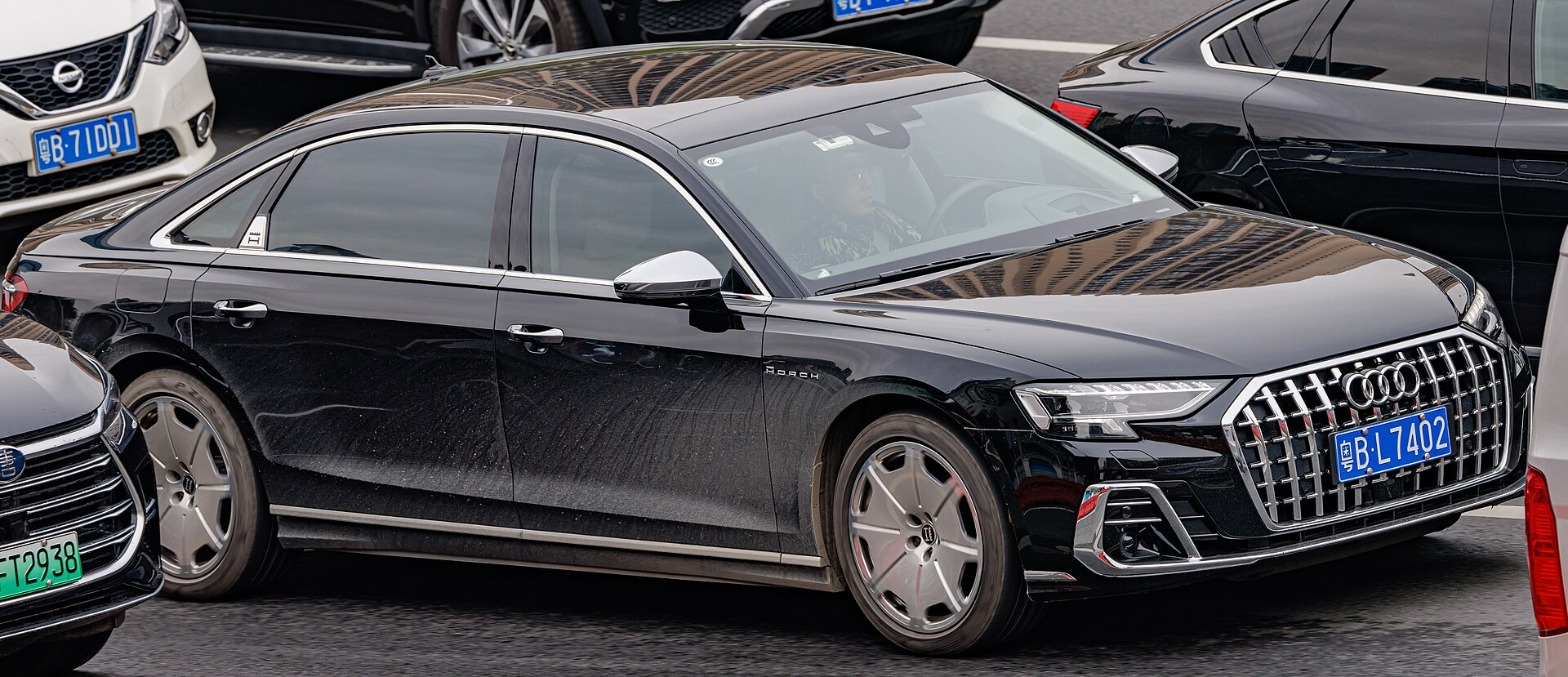 Audi A8L Modellbild für Schweizer Typenschein- und Fahrzeugdaten