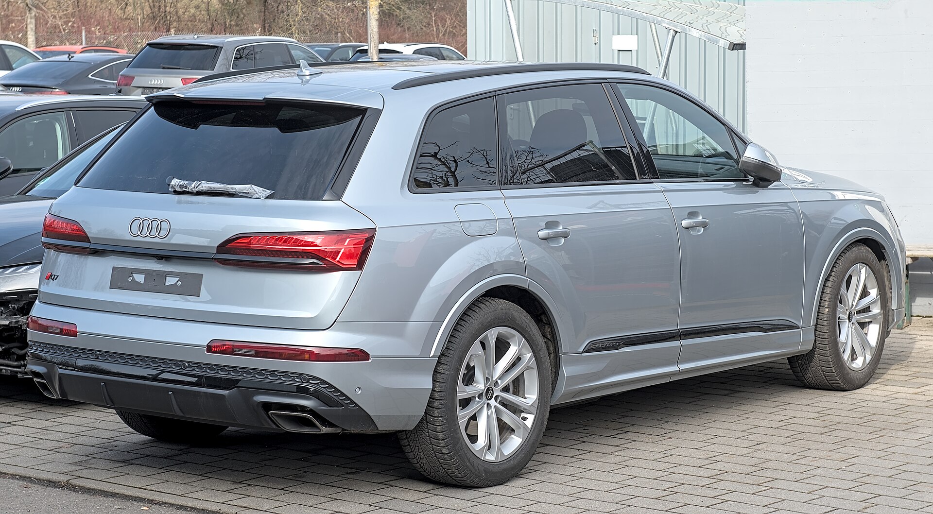 Audi Q7 Modellbild für Schweizer Typenschein- und Fahrzeugdaten